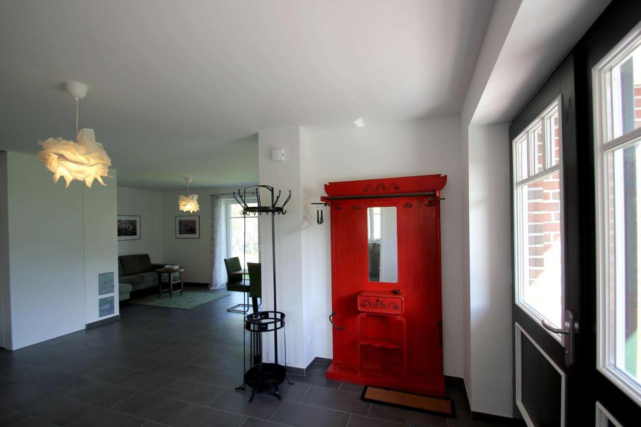 Wassernahes Ferienhaus Mit Meerblick Und Schwimmbadnutzung In Sellin - Ferienhaus Rohrweihe Gager Zewnętrze zdjęcie