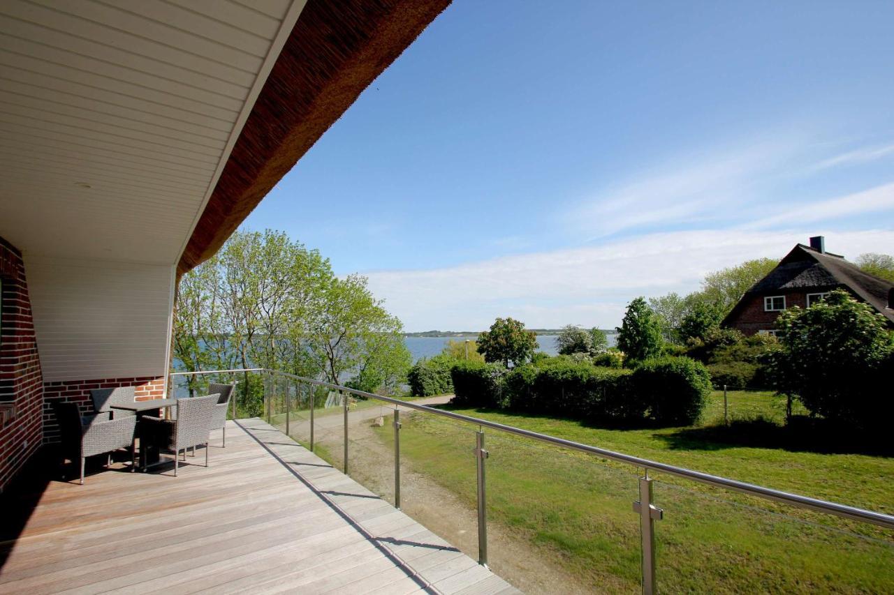 Wassernahes Ferienhaus Mit Meerblick Und Schwimmbadnutzung In Sellin - Ferienhaus Rohrweihe Gager Zewnętrze zdjęcie